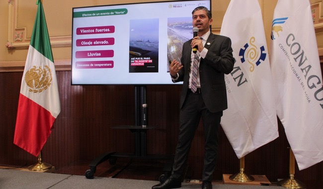Fabián Vázquez Romaña, coordinador general del Servicio Meteorológico Nacional, presenta el pronóstico de frentes fríos 2026-2027